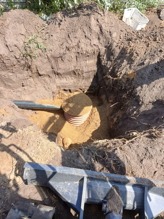 Wykonanie wykopu pod drenaże